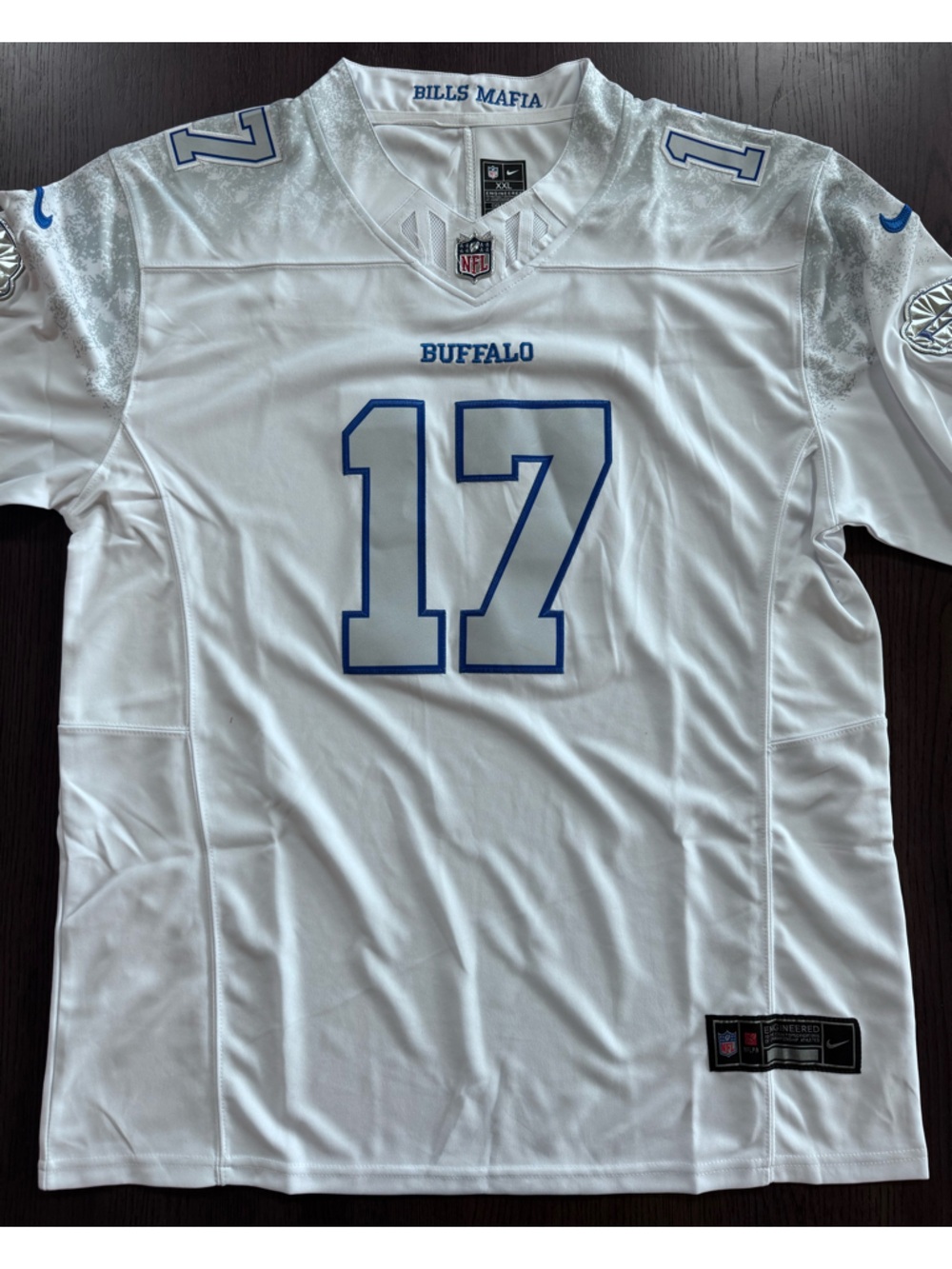 NWT NFL White Buffalo Bills Jersey Allen Number 17